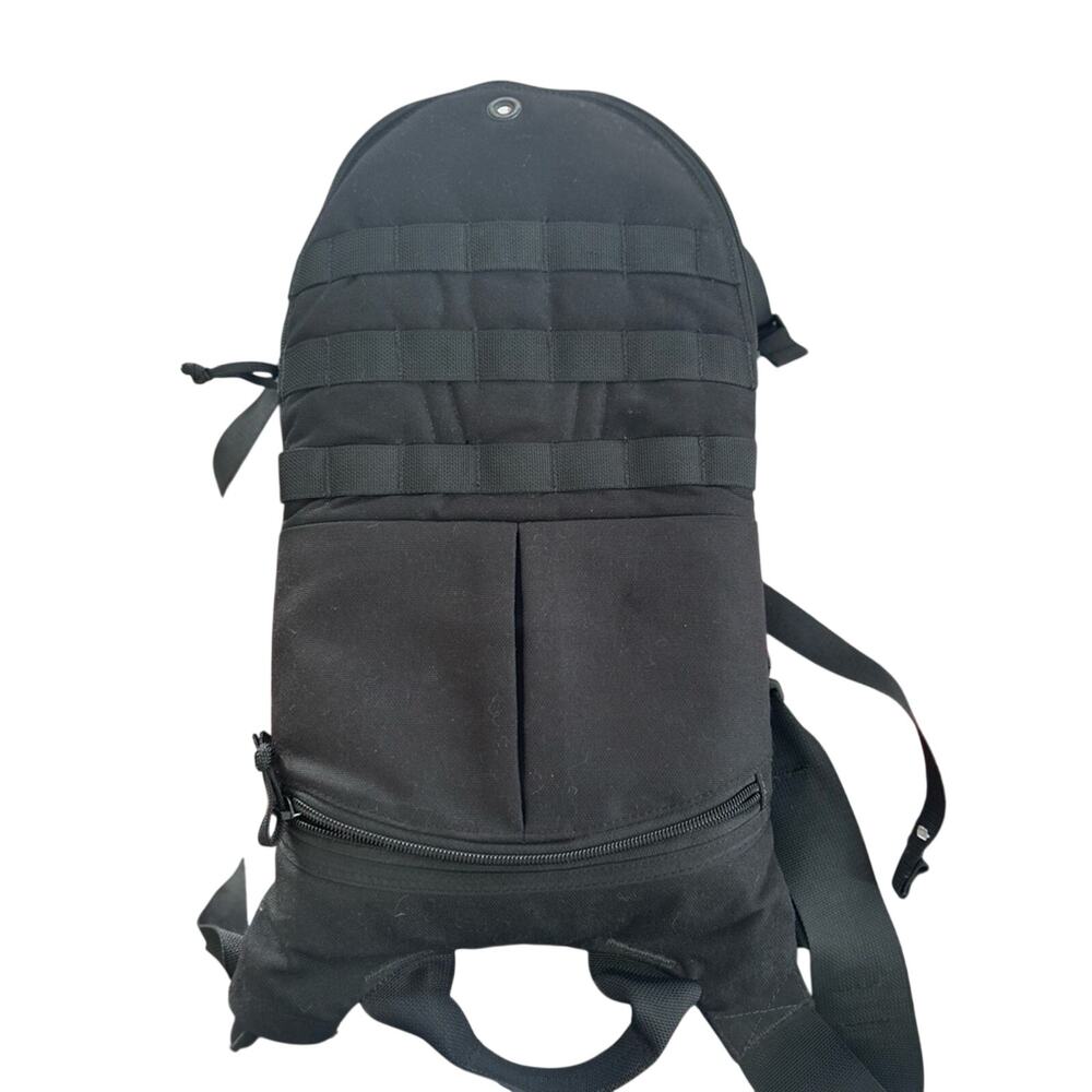 Hydramax Alpha Black 120oz Hydration Backpack